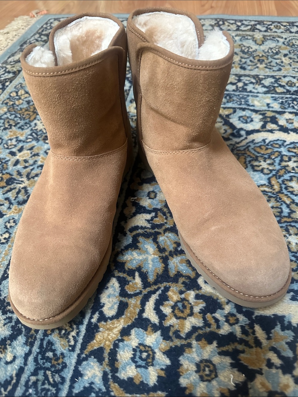 UGG Women's Cory II Short Suede Boots in Chestnut 9m